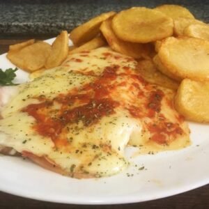 Matambre tiernizado a la pizza con papas españolas