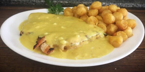 Pollo a la mostaza con papas noissette