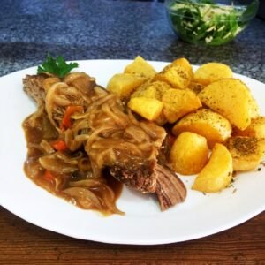 Carne al horno con papas