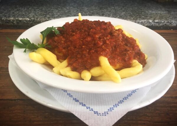 Boloñesa: tomate y carne salteada