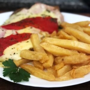 Milanesa de ternera “Americana” con papas fritas