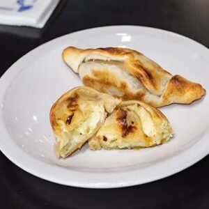 Empanada de Cebolla y queso