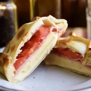 Tarta Muzzarella, jamón y tomate