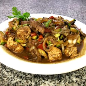 Chop suey de lomo y pollo