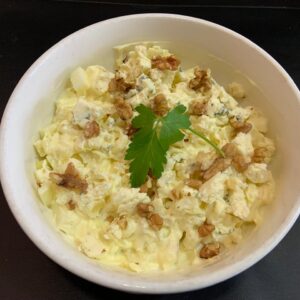 Ensalada Waldorf con roquefort