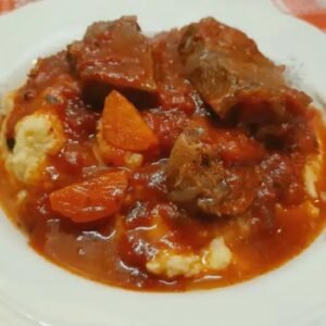 Guarnición al plato de estofado de carne o pollo