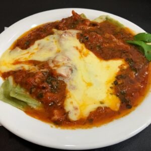 Caseritos de calabaza y ricota o caprese con amatriciana (Tomate, panceta, albahaca, muzzarella)