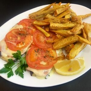 Berenjenas a la napolitana con batatas fritas